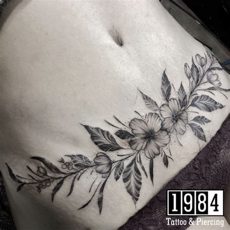 Tatuagem feminina na barriga » + 60 Ideias e fotos lindíssimas!